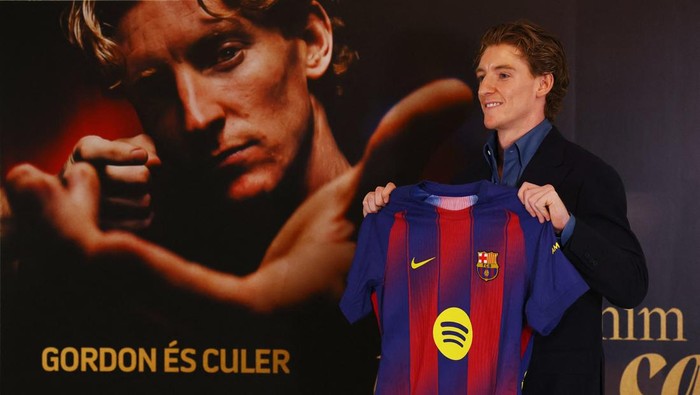 Tuchel Percaya Barcelona Bisa Mengangkat Level Permainan Anthony Gordon